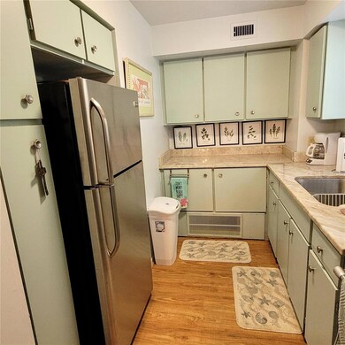 3900 Roxane Blvd unit 10B, Sarasota, FL 34235 - photo 5