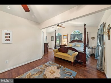 4608 Lawn Ct, Fairfax, VA 22032 - photo 4