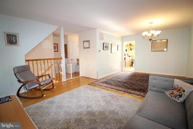 2948 Waterford Ct, Vienna, VA 22181 - photo 4