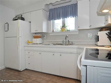 59 Birch Rd, Wakefield, RI 02879 - photo 7