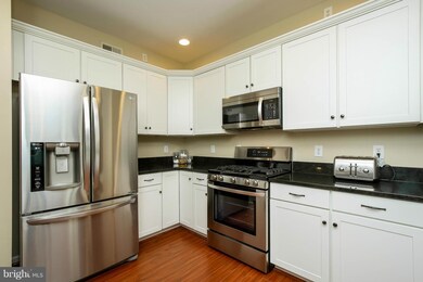 10337 Bridle Ct, Hagerstown, MD 21740 - photo 4