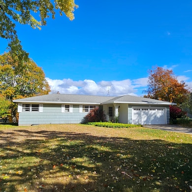 1636 Bayview Dr, Norton Shores, MI 49441 - photo 4