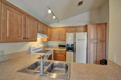 5 - Kitchen