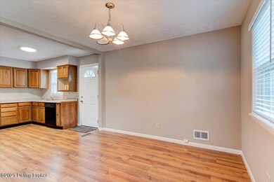 10-7612 Norwich Blvd-10