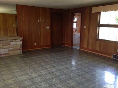 Family Room 20x16 family room- windows on both sid