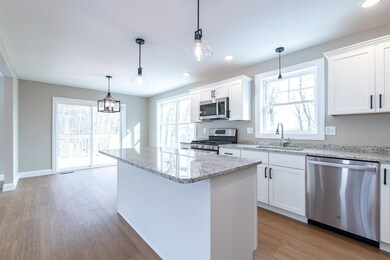 12 Hadley Rd, MerriMacK, NH 03054 - photo 5