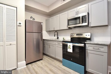 806 N Van Buren St unit 1, Wilmington, DE 19806 - photo 2