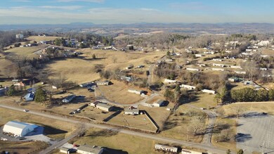 805 Catlett Farms Way, Kodak, TN 37764
