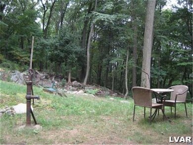 365 Stoneridge Rd, Emmaus, PA 18049 - photo 7