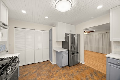 508 Crestwood Dr, Des Plaines, IL 60016 - photo 4