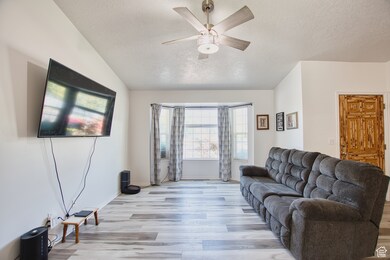 2208 N 825 E, Lehi, UT 84043 - photo 7