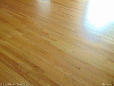 554 Merritt Ln, Birmingham, MI 48009 - photo 7