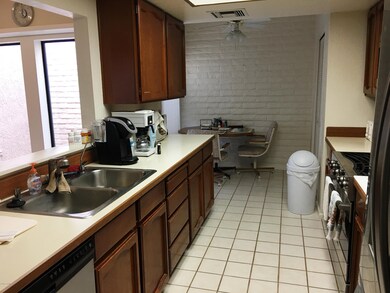 5068 E South Regency Cir, Tucson, AZ 85711 - photo 6