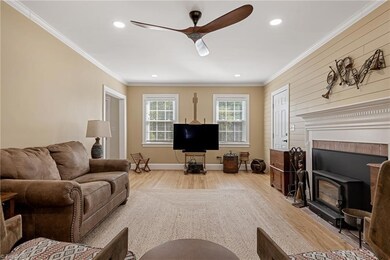 115 Argonne St, Elkin, NC 28621 - photo 5