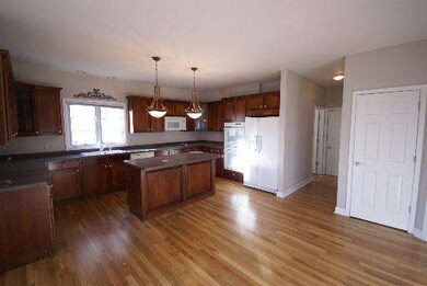 2260 Hillsboro Ln unit 4, Naperville, IL 60564 - photo 7