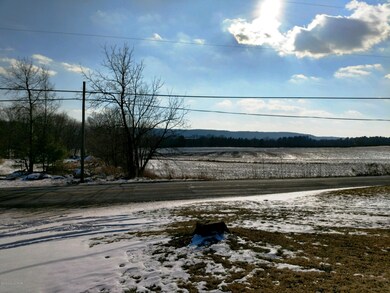 812 Mahoning Dr E, Lehighton, PA 18235 - photo 3