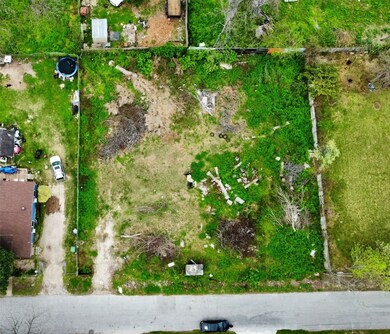 7425 Dyer St, Houston, TX 77088 - photo 2