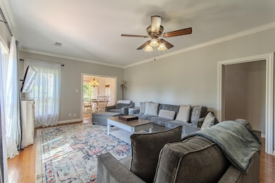 1172 E Poplar Ave, Selmer, TN 38375 - photo 3