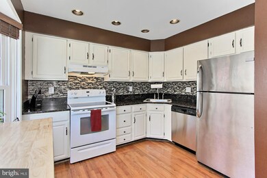 6224 Mockingbird Pond Terrace, Burke, VA 22015 - photo 4