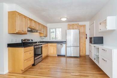 32 Jacqueline Rd unit E, Waltham, MA 02452 - photo 3