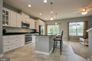 9052 Isabel Ln, Manassas Park, VA 20111 - photo 7
