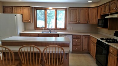 35 Harvey Ln, Epping, NH 03042 - photo 2