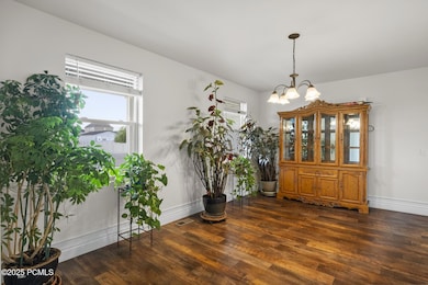 4_Formal-Dining-Room_1800x1200_4277681