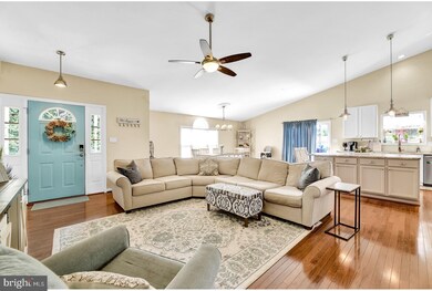 2406 East Ave, Sparrows Point, MD 21219 - photo 5