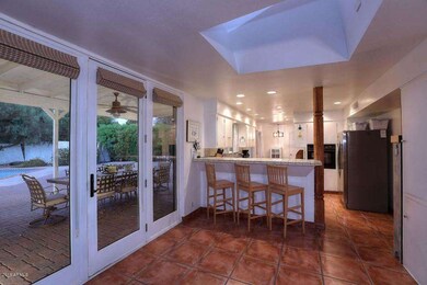 Night-Kitchen