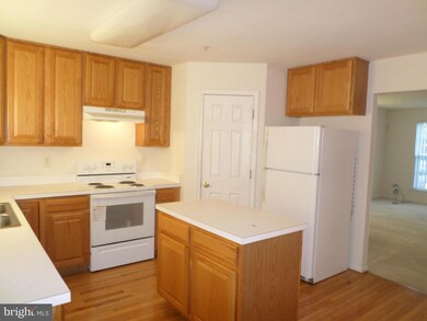 743 Shallow Ridge Ct, Abingdon, MD 21009 - photo 5