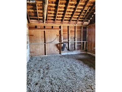 581 Drews Prairie Rd, Winlock, WA 98596 - photo 3