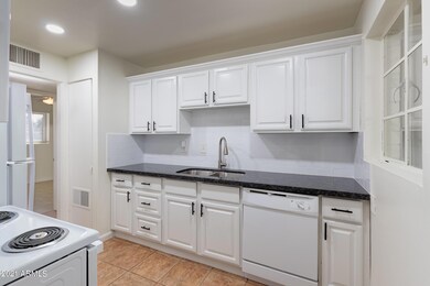 240 N 33rd St-10