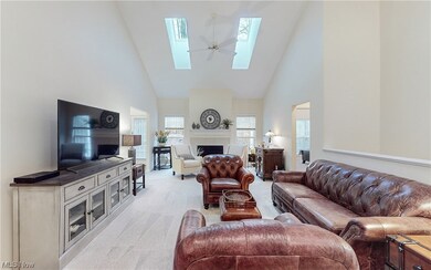 689 Elmwood Point unit 23, Aurora, OH 44202 - photo 5