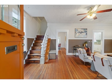 5415 NE 14th Place, Portland, OR 97211 - photo 2