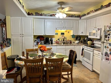 1034 Benjamin Place unit 19, Hagerstown, MD 21742 - photo 3