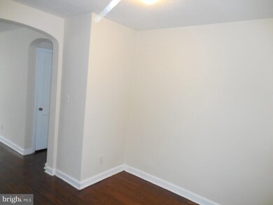 1046 Ellicott Driveway, Baltimore, MD 21216 - photo 7