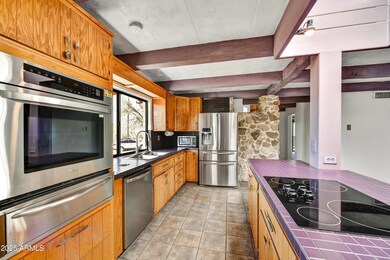 008_Kitchen