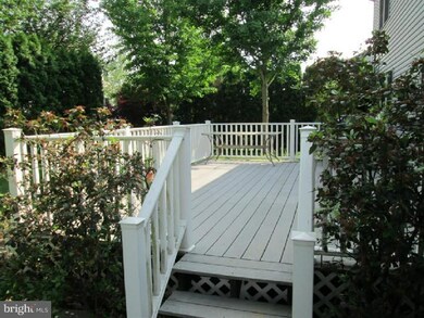 1144 Ashbourne Dr, Reading, PA 19605 - photo 4