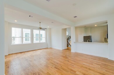 711 Link Rd, Houston, TX 77009 - photo 5