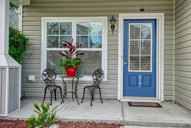 817 Isle of Palms Way-large-004-002-P476