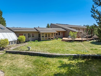 20875 Sholes Rd, Bend, OR 97702 - photo 2