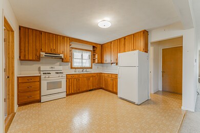 1424 Pulaski St, Lincoln, IL 62656 - photo 6