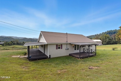 1331 Pine Orchard Rd, Butler, TN 37640 - photo 2