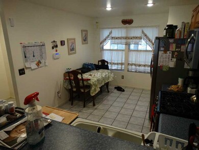 613 Moontide Ct, Henderson, NV 89011 - photo 3
