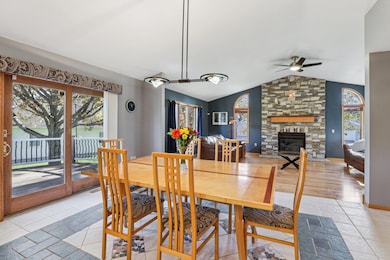 1030 Ganser Dr, Waunakee, WI 53597 - photo 7