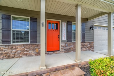 7-web-or-mls-169 Twilight Blvd_-40