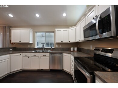 15085 SE Elm Park Dr, Clackamas, OR 97015 - photo 7