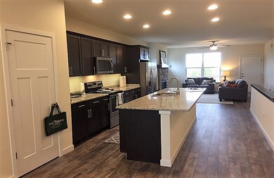 2824 No Oaks Ridge, Fitchburg, WI 53711 - photo 4