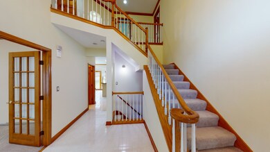 4352 Dairymans Cir, Naperville, IL 60564 - photo 6