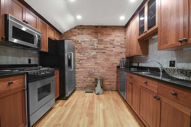 5 Durham St unit 2, Boston, MA 02115 - photo 5